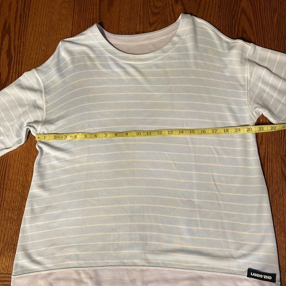 LAND’S END Women’s striped RELAXED FIT  REVERSIBLE TOP.  SIZE LARGE - Picture 10 of 16